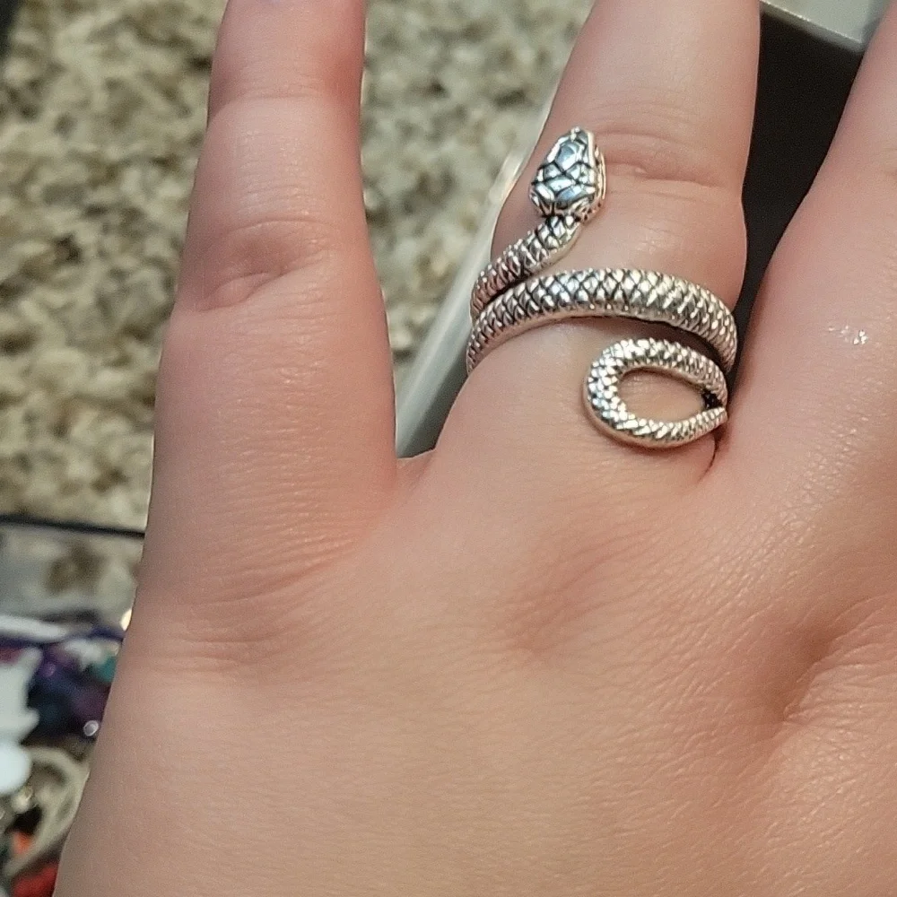 Ring - Picture 2 of 2